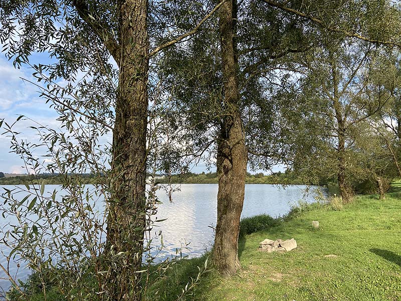 Der Badesee Rottauensee in Pfarrkirchen-Postmünster