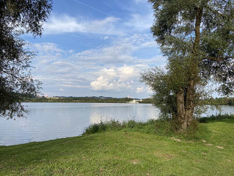 Der Badesee Rottauensee in Pfarrkirchen-Postmünster