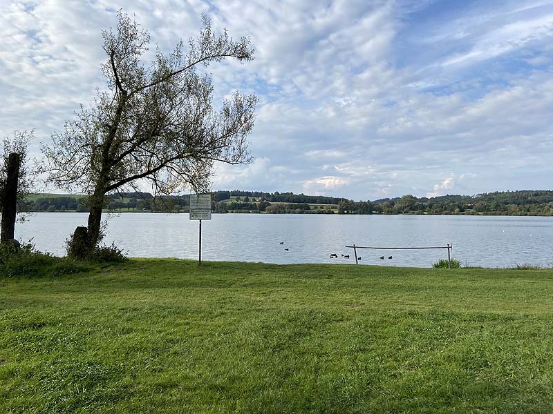 Der Badesee Rottauensee in Pfarrkirchen-Postmünster