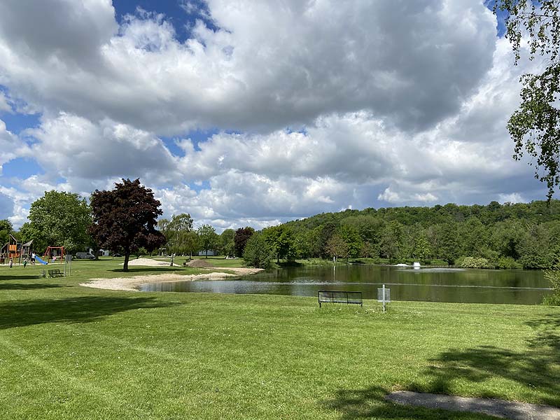 Der Badesee Naturbad Saltendorf in Teublitz