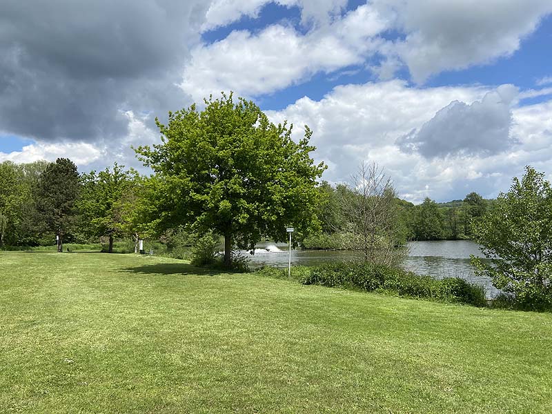 Der Badesee Naturbad Saltendorf in Teublitz