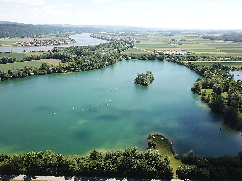 Luftaufnahme, Luftbild vom Sarchinger Baggersee bei Regensburg