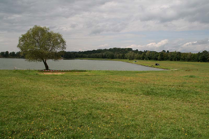 Der Satzdorfer See im Landkreis Cham