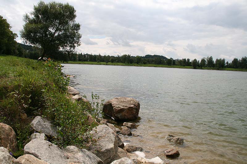 Der Satzdorfer See im Landkreis Cham