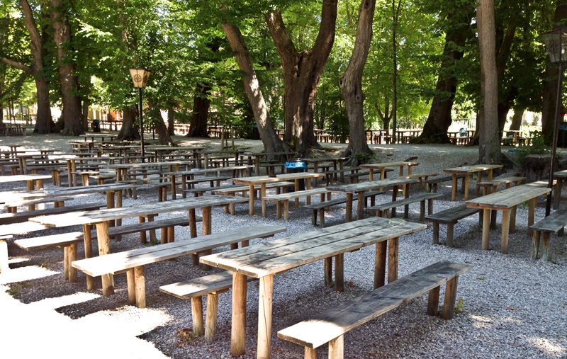 Der Biergarten Schloßallee Haag in Haag an der Amper