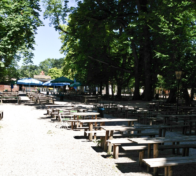 Der Biergarten Schloßallee Haag in Haag an der Amper