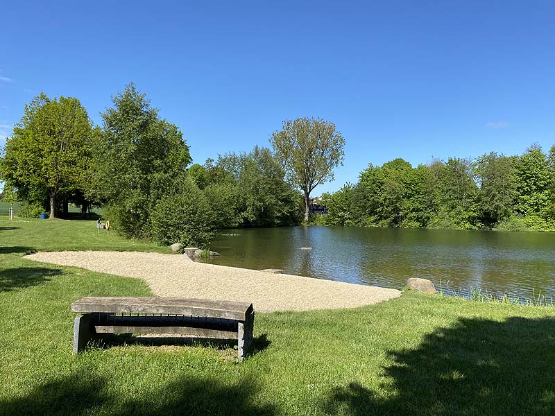 Der Badesee Schwetzendorfer Weiher in Pettendorf