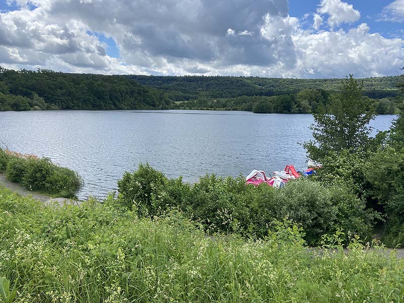 Der Badesee Ehmetsklinge in Zaberfeld in Baden-Württemberg