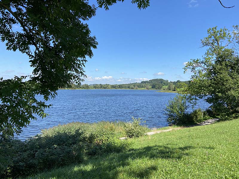 Der Badesee Sulzberger See in Sulzberg