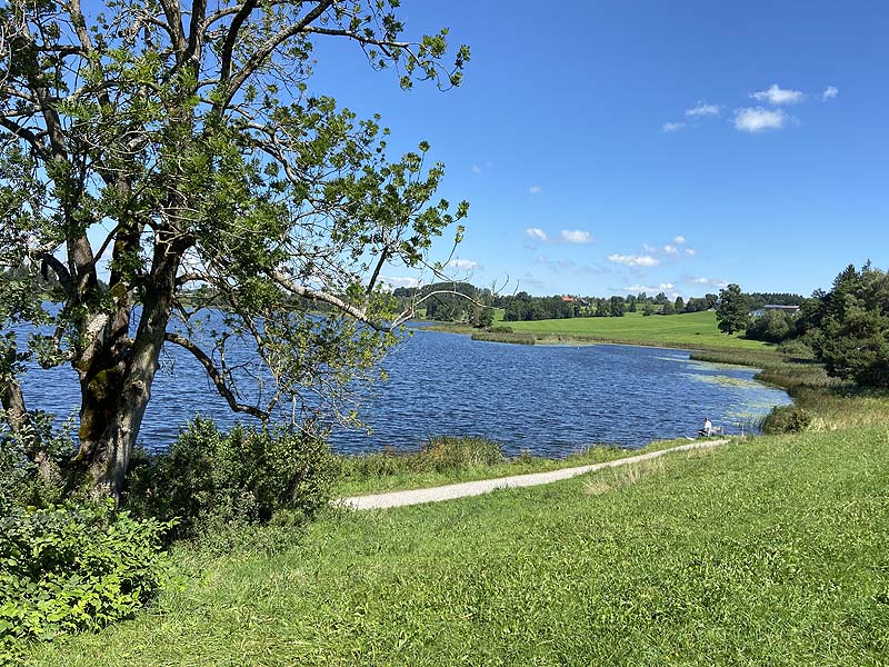Der Badesee Sulzberger See in Sulzberg
