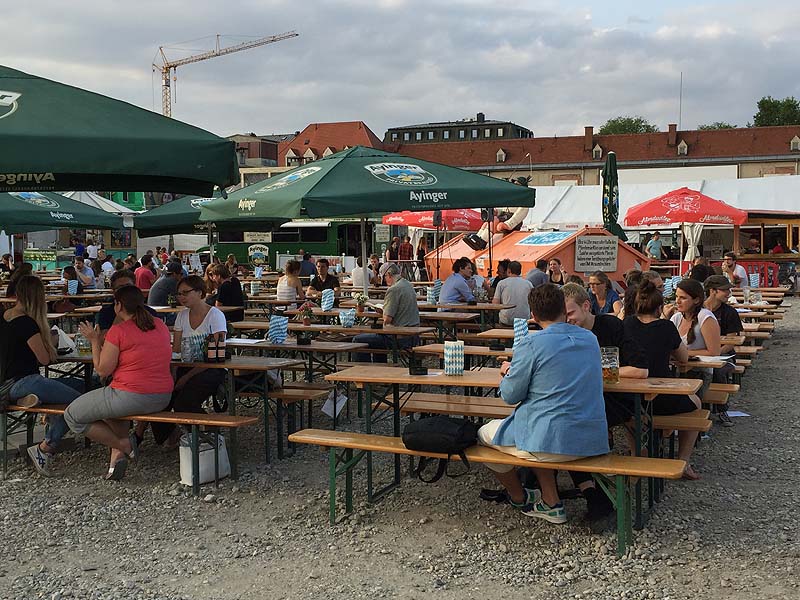 Viehhof-Kino - Großes Freiluftkino & Nachtbiergarten in München