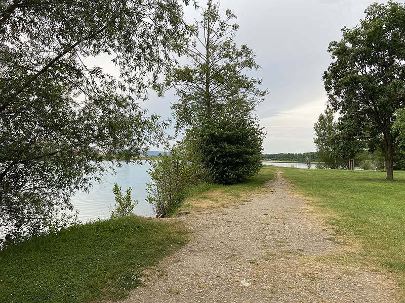 Der Badesee Waldmattensee in Lahr in Baden-Württemberg