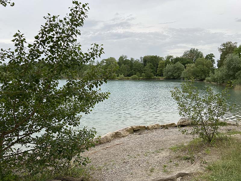 Der Badesee Waldmattensee in Lahr in Baden-Württemberg