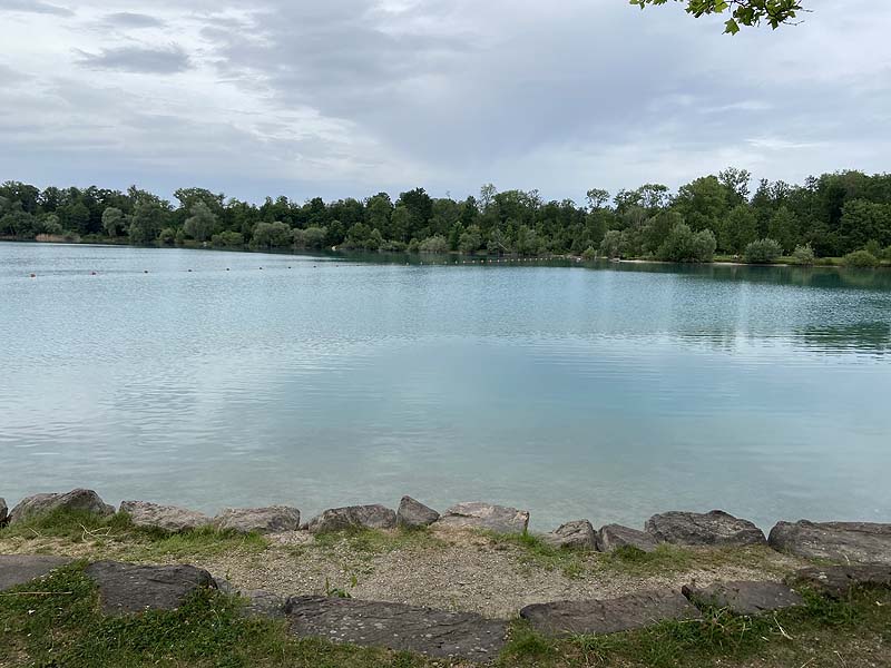 Der Badesee Waldmattensee in Lahr in Baden-Württemberg