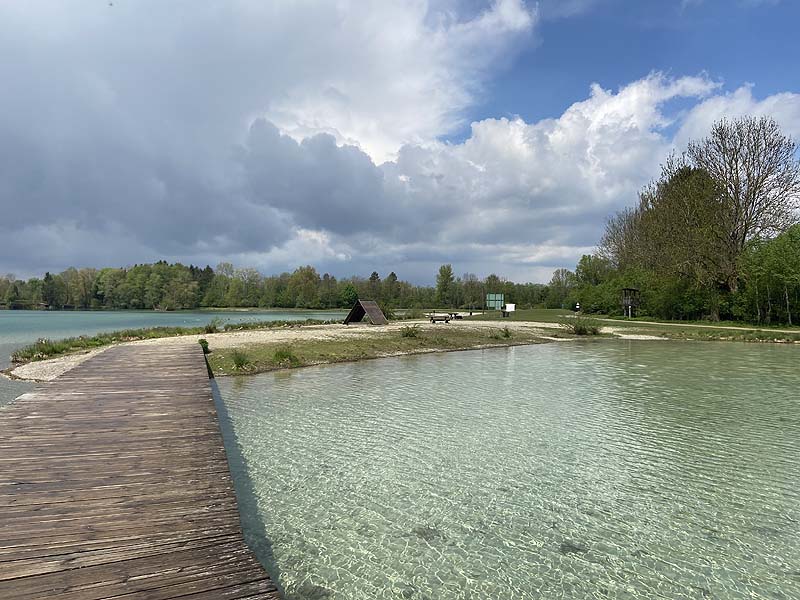 Der Badesee Weitmannsee bei Augsburg