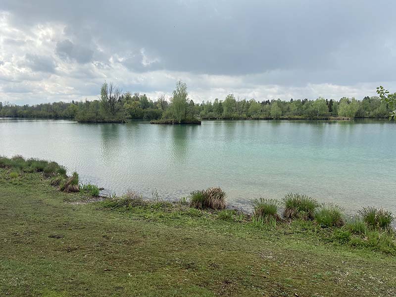 Der Badesee Weitmannsee bei Augsburg