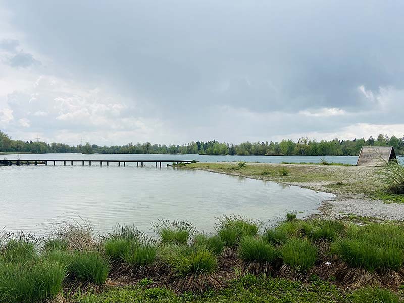 Der Badesee Weitmannsee bei Augsburg