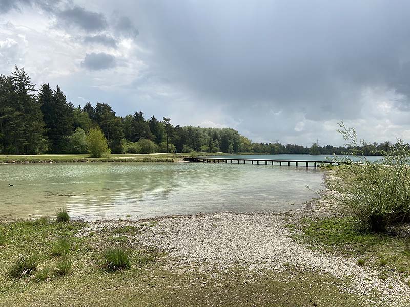 Der Badesee Weitmannsee bei Augsburg