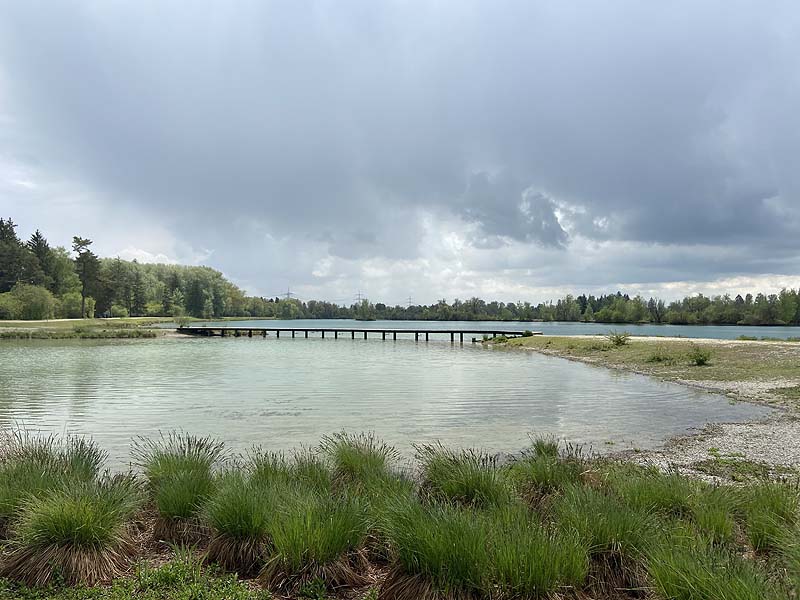 Der Badesee Weitmannsee bei Augsburg