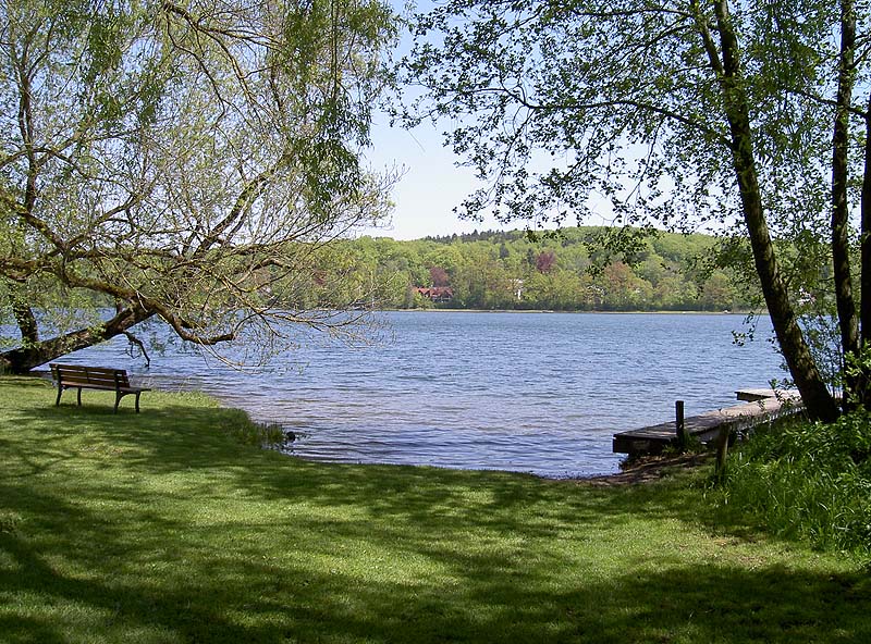 Der Weßlinger See in Weßling (Bayern)